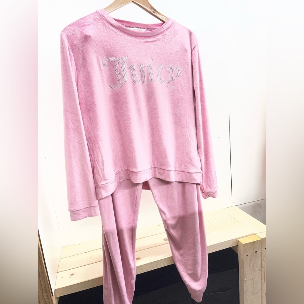 Y2K Juicy Couture Pink Velvet Loungewear Set with Rhinestone Logoโ
